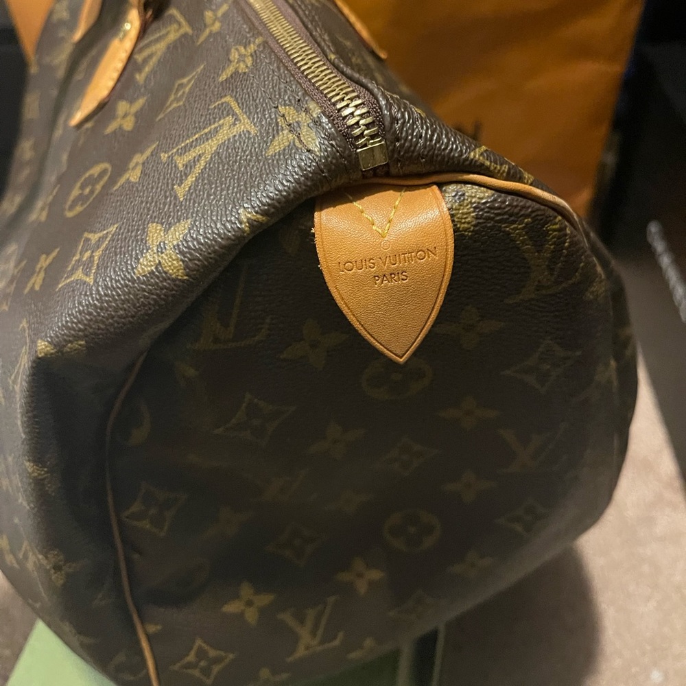 Louis Vuitton Canvas Speedy 35 (largest) - Picture 7 of 8